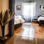 Apartment/room 