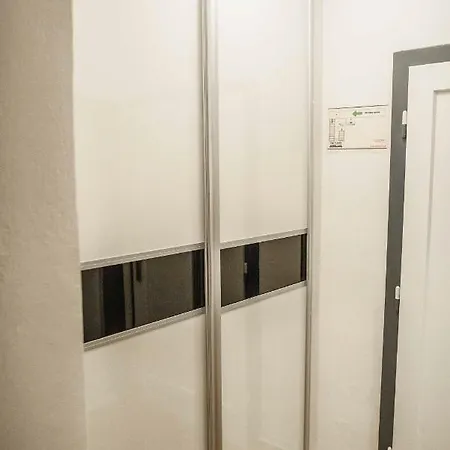 Apartment/room 